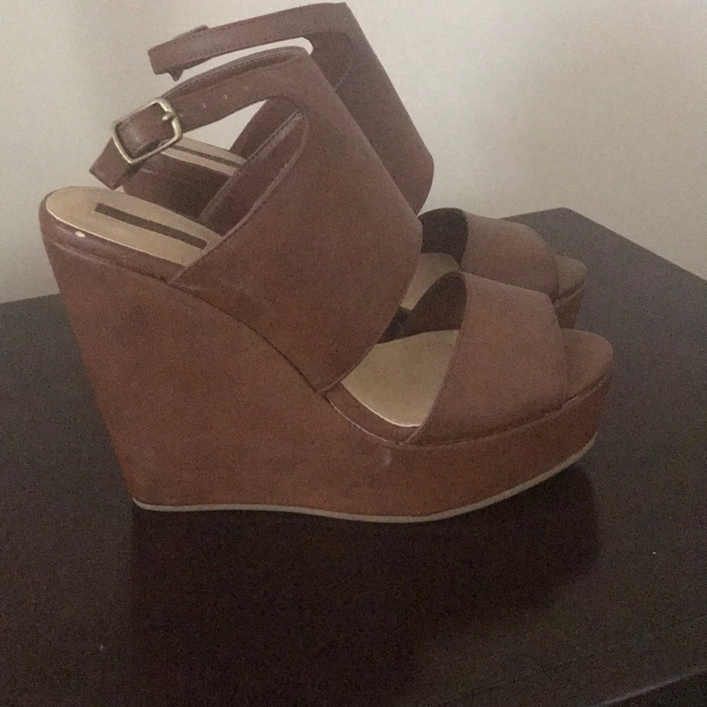 Forever 21 brown wedges. Size 8.5. Never worn.